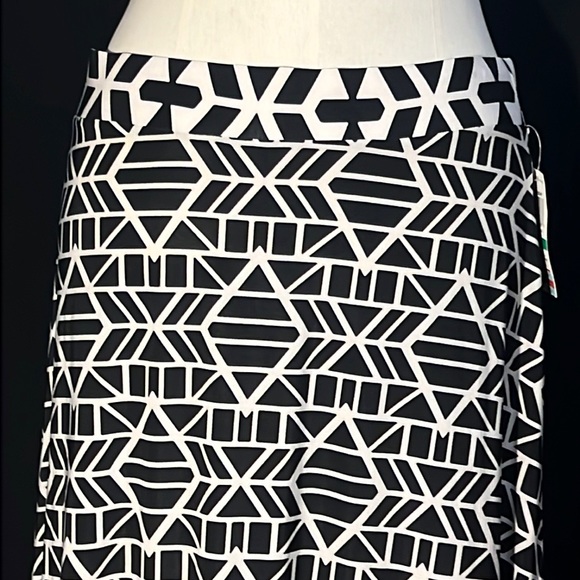 “Boho Escape” geometric print jersey hi-lo midi skirt w/contrast border-NWT - Picture 3 of 16